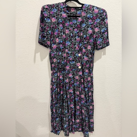 Vintage Floral Black Dress - Picture 2 of 8